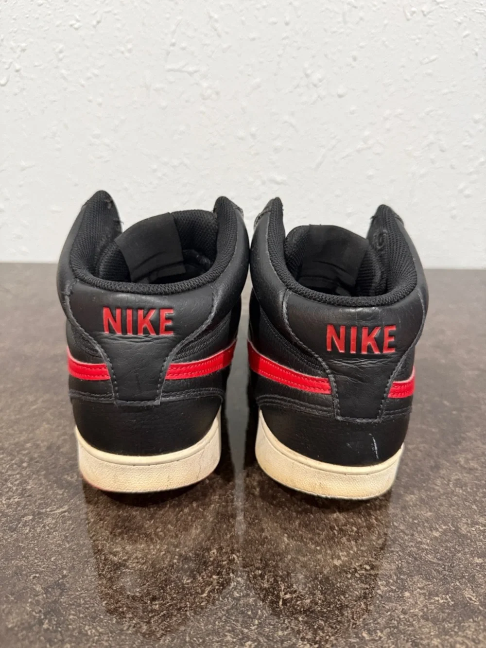 Nike Court Vision DM‎ 8682-001 Men’s Mid-Top Sneakers Size 9.5